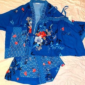 3 piece pajama set. Tank top, pants and robe geometric and floral pattern